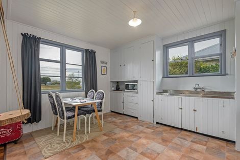 Photo of property in 13 Fox Street, Woodville, 4920