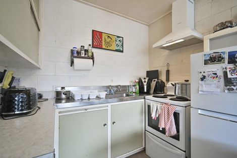 Photo of property in 209 King Street South, Hastings, 4122