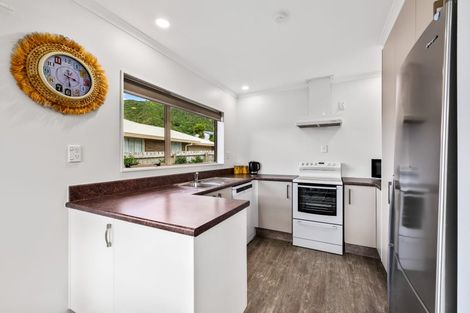 Photo of property in 67 Moana View Road, Waikawa, Picton, 7220