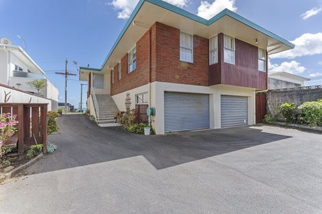 Photo of property in 34 Hamblyn Street, Strandon, New Plymouth, 4312