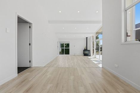 Photo of property in 9 Bronte Place, Whalers Gate, New Plymouth, 4310