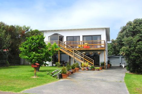 Photo of property in 91 Pacific Parade, Army Bay, Whangaparaoa, 0930