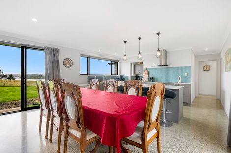 Photo of property in 4 Matahehe Lane, Tinopai, Matakohe, 0593