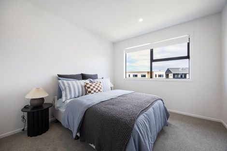 Photo of property in 680 Swanson Road, Swanson, Auckland, 0612