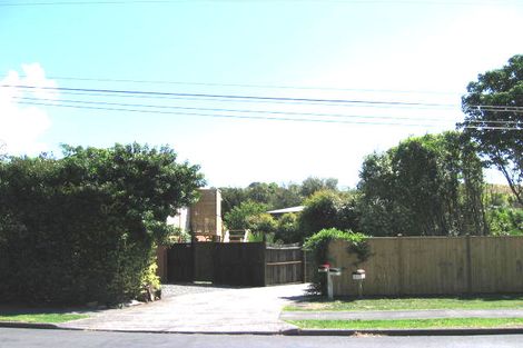 Photo of property in 2/41 Glenvar Road, Torbay, Auckland, 0630