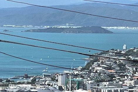 Photo of property in 52 Mitchell Street, Brooklyn, Wellington, 6021