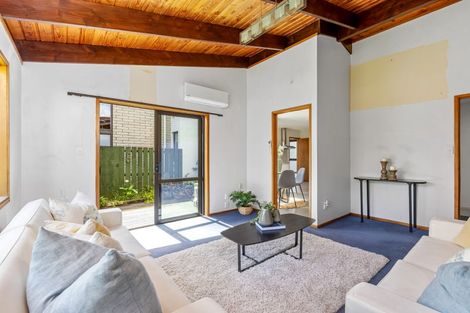 Photo of property in 73b Centreway Road, Orewa, 0931