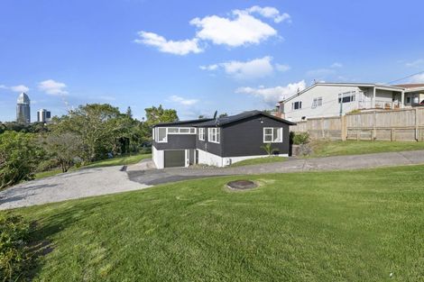Photo of property in 2 Francis Street, Hauraki, Auckland, 0622