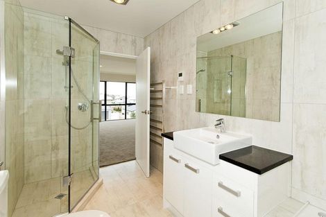 Photo of property in 6 Greenlink Rise, Long Bay, Auckland, 0630