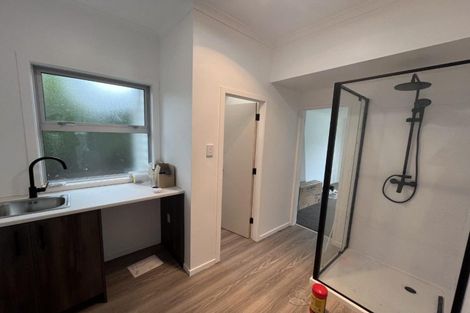 Photo of property in 8 Wallath Road, Westown, New Plymouth, 4310