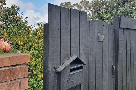 Photo of property in 2/34 Valley View Road, Glenfield, Auckland, 0629