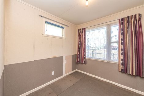 Photo of property in 10 Mosston Road, Castlecliff, Whanganui, 4501