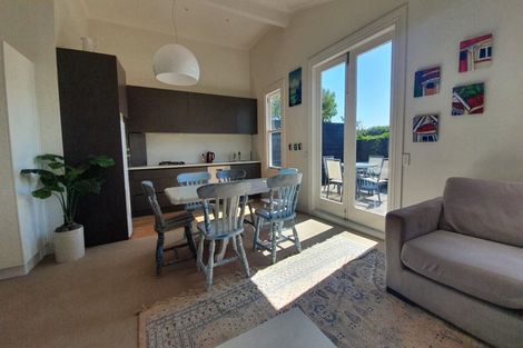 Photo of property in 77 Eliot Street, New Plymouth, 4310