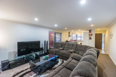 Photo of property in 20 Tarapiroe Avenue, Takanini, 2112