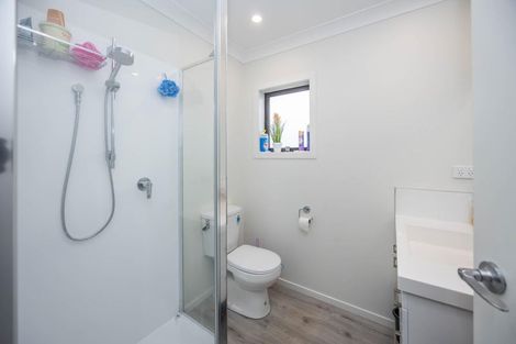 Photo of property in 2/33 Cowley Drive, Temple View, Hamilton, 3218