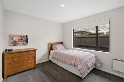 Photo of property in 4 Scarlet Lane, Redwood, Christchurch, 8051