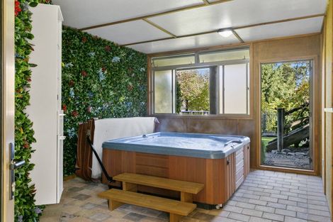 Photo of property in 53 Chesham Avenue, Waipahihi, Taupo, 3330