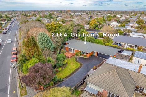 Photo of property in 2/216 Grahams Road, Burnside, Christchurch, 8053