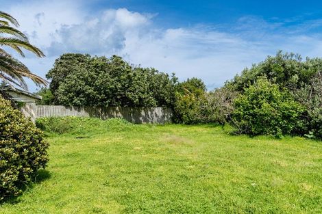 Photo of property in 8-10 Kelly Street, Baylys Beach, Dargaville, 0377