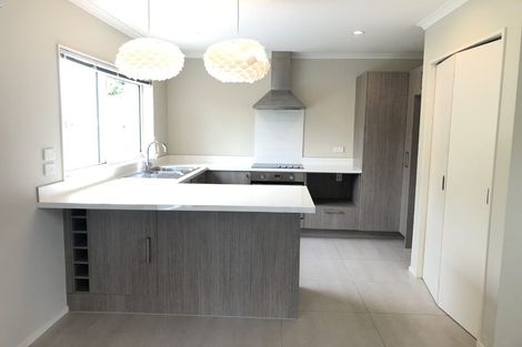 Photo of property in 12 Dudding Avenue, Northcote, Auckland, 0627