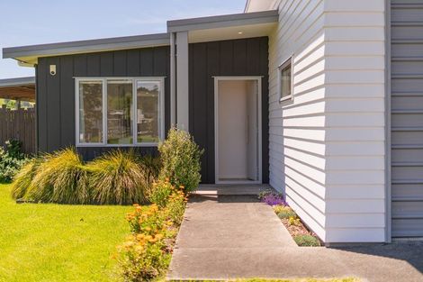 Photo of property in 42 Longreach Drive, Cooks Beach, Whitianga, 3591