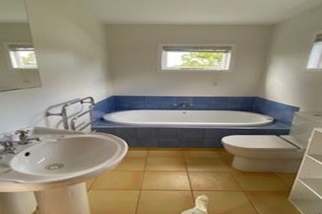 Photo of property in 29a Hardens Lane, Paremoremo, Auckland, 0632