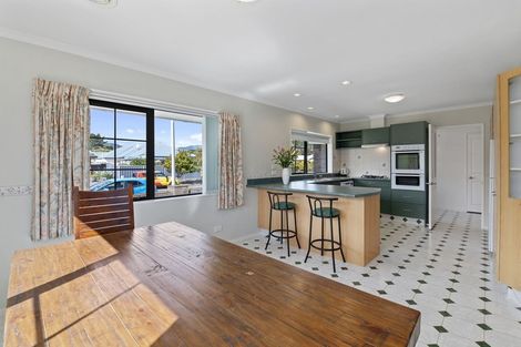 Photo of property in 52 Campion Road, Waikanae Beach, Waikanae, 5036