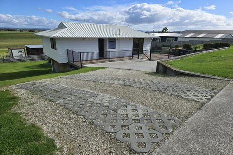 Photo of property in 150 Pukehina Parade, Pukehina, Te Puke, 3189