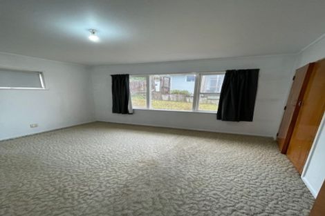 Photo of property in 36 Woodside Avenue, Northcote, Auckland, 0627