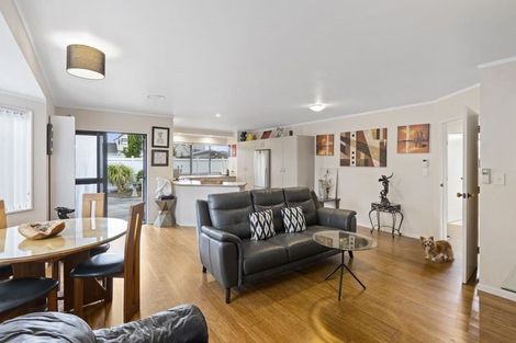 Photo of property in 34 Pine Road, Orewa, 0931