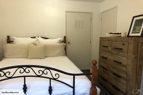 Photo of property in 2/3 The Avenue, Albany, Auckland, 0632