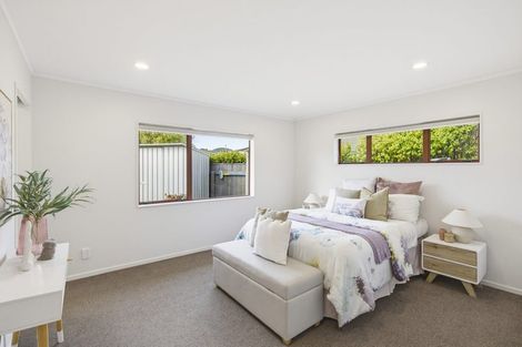 Photo of property in 4 Glen Loch Place, Paraparaumu, 5032