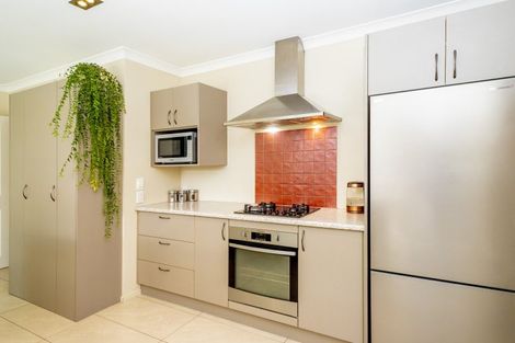 Photo of property in 11 Mcdonnell Road, Arrowtown, 9302