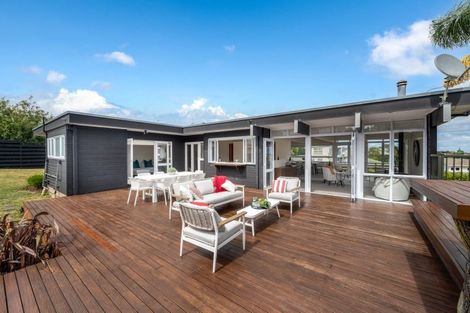 Photo of property in 22 Andrea Place, Sunnyhills, Auckland, 2010