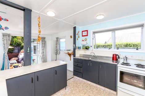 Photo of property in 17 Record Street, Fitzroy, New Plymouth, 4312