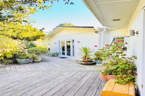 Photo of property in Long Cottage Gallery, 145 Iona Road, Havelock North, 4130
