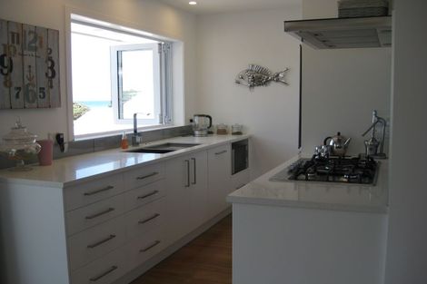 Photo of property in 24 Ocean View Road, Waihi Beach, 3611