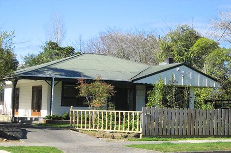 Photo of property in 86 Queenwood Road, Levin, 5510