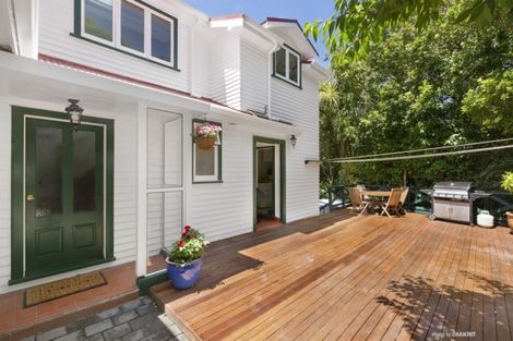 Photo of property in 20 Homewood Crescent, Karori, Wellington, 6012