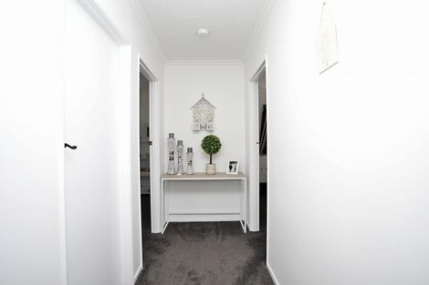 Photo of property in 3 Watt Road, Otatara, Invercargill, 9879