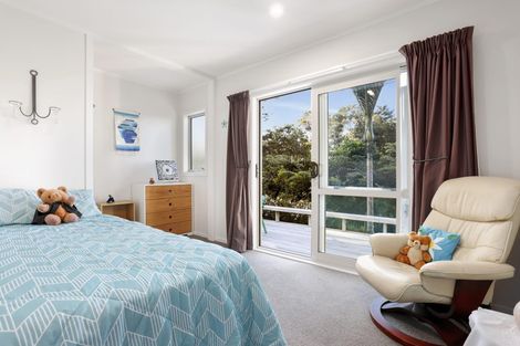 Photo of property in 9 Tinopai Road, Titirangi, Auckland, 0604