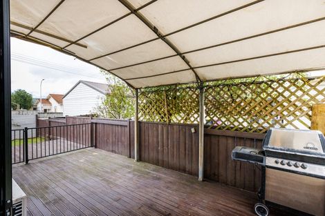 Photo of property in 2a Wellington Street, Feilding, 4702