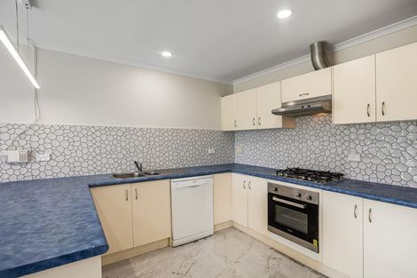 Photo of property in 13 Attymon Lane, East Tamaki, Auckland, 2016