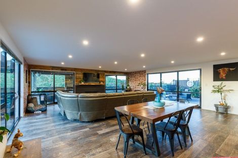 Photo of property in 527 Frankley Road, Hurworth, New Plymouth, 4371