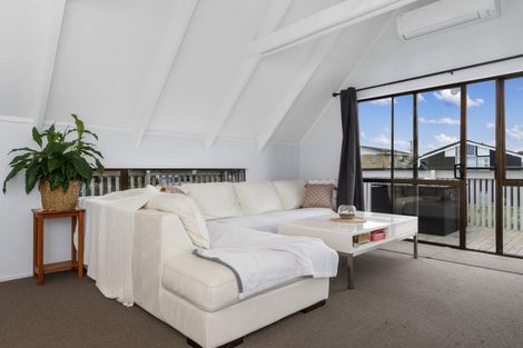 Photo of property in 1281 Papamoa Beach Road, Papamoa Beach, Papamoa, 3118