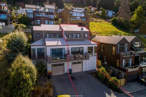 Photo of property in 116a Wynyard Crescent, Fernhill, Queenstown, 9300