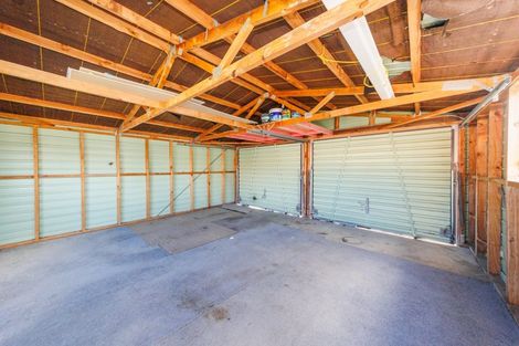 Photo of property in 18 Coromandel Court, Roslyn, Palmerston North, 4414