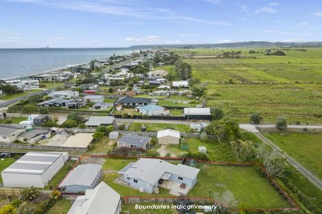 Photo of property in 450 Pukehina Parade, Pukehina, Te Puke, 3189
