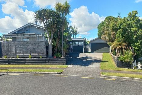 Photo of property in 8 Evelyn Place, Welbourn, New Plymouth, 4310