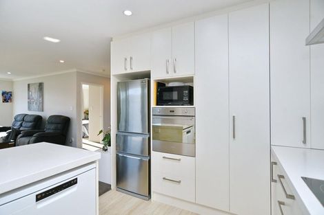 Photo of property in 1/28 Kirsten Place, Parklands, Christchurch, 8083